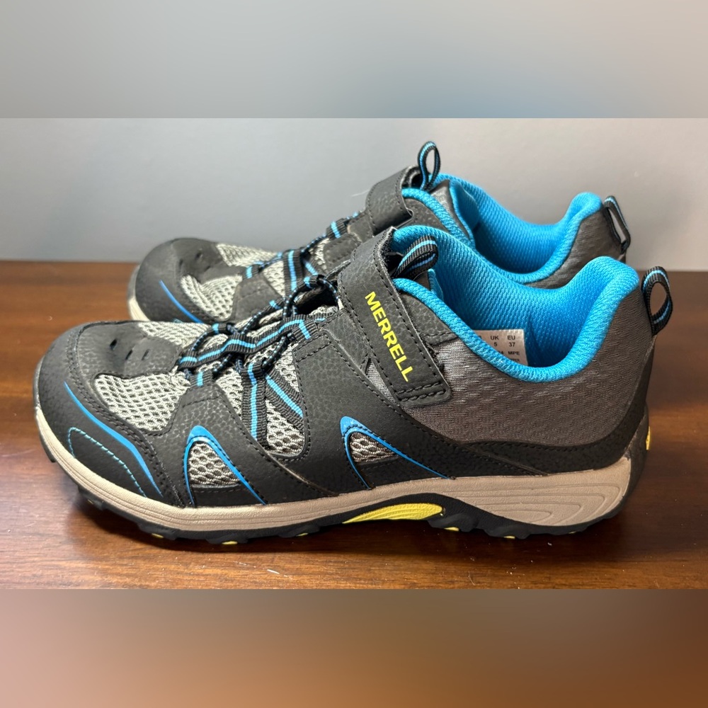 Women’s Merrell Trail Chaser Hiking Sneaker - Grey & Blue - size 6.